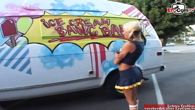 Amerikan Genç (18+), Arabada Amını Siktiriyor
