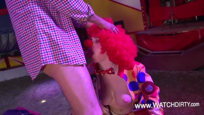 Milf Anne Watchdirty.Com Video'Da Kirli Oluyor