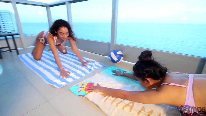 South Beach Miami'De 18 Yaşındaki Latina Ve Filipinli Gençler Vahşileşiyor