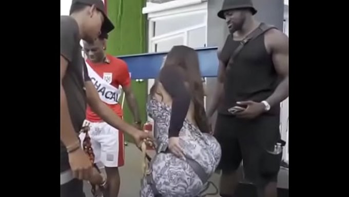 Tombul Bir Gardiyan, Kocaman Götüyle Tam Bir Efsane Olan Graciebon’u Sikişle Dağıttı.