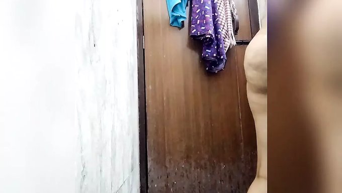 Riya Thakur'Un Olgun Bir Kadınla Ev Yapımı Lezbiyen Seks