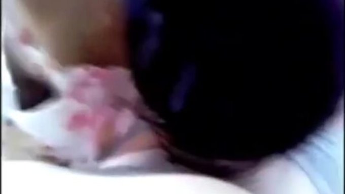 Çinli Karısı Ve Kocası Ev Yapımı Porno Filmde