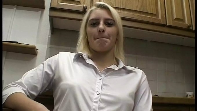 Sabine Için Vintage Alman Filminde Sakso Ve Anal