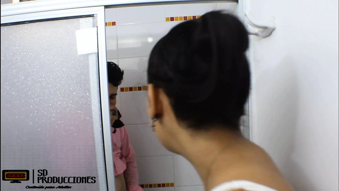 Genç (18+) Külotlarını Koklatıp Emdiriyor