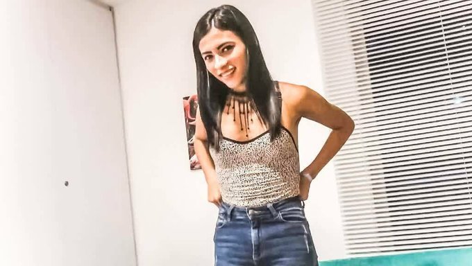Minyon Latin Amatörle Samimi Bir Casting