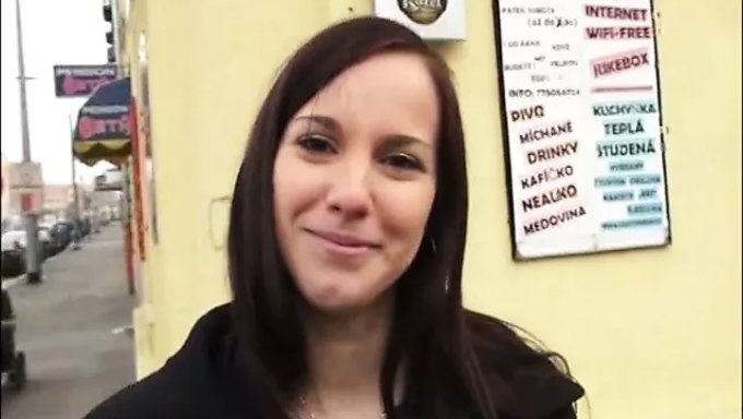 Candy Caine Ile Avrupa Pub Pornosu