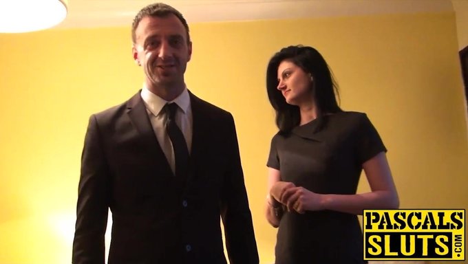 Büyük Yarak Bu Sert Seks Videosunda Büyük Götle Aşağılanıyor