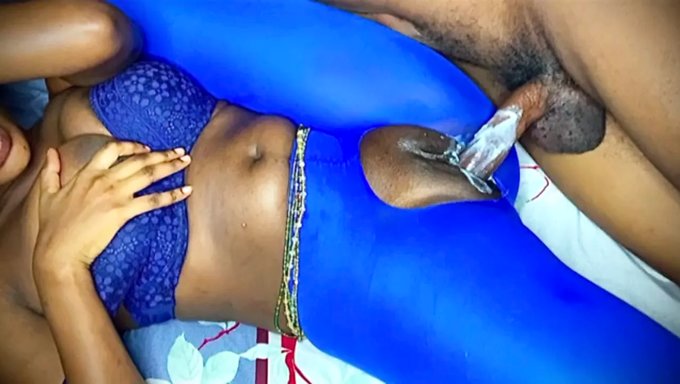 Yarağa Aç Öğrenci Bu Pov Videosunda Derin Bir Creampie Alıyor