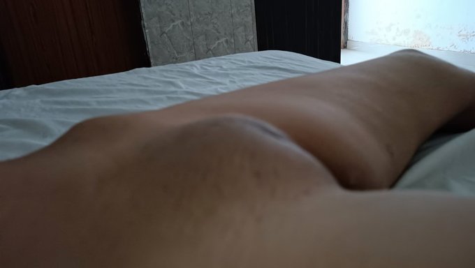 Hintli Karısının Biseksüel Desi Kızla Ilk Kez Deneyimi