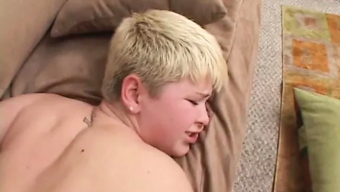 Büyük Göğüslü Gençte Ağızda Penis Ve Am Yalama (18+) Videosu