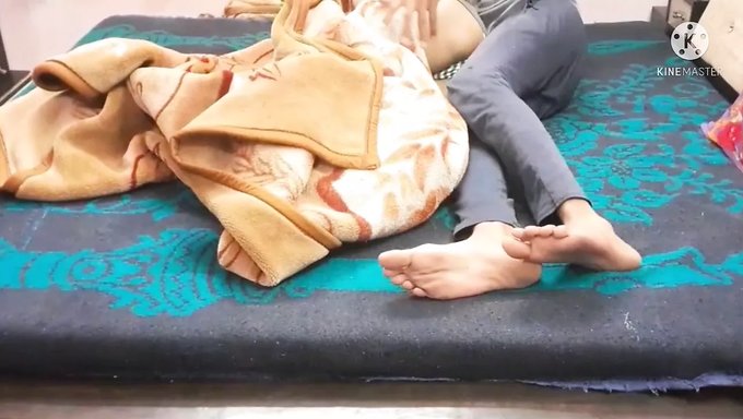 Bir Üvey Kızın Sıkı Amını Büyük Bir Yarakla Doldurmasını Izleyin, Bu Tam Hd Videoda