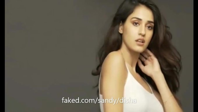 18 Yaşındaki Disha Patani'Nin Bollywood Filminden Çıplak Fotoğraf Çekimi.