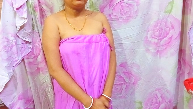 Desi Cumpa'Nın Bangal Bhabhi'Si Hd Video'Da Mastürbasyon Yapıyor