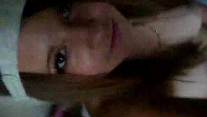 Onun Ateşini Almak: Eski Sevgilin Çok Seksi Olduğunda, Kontrol Edilmesi Gerekiyor