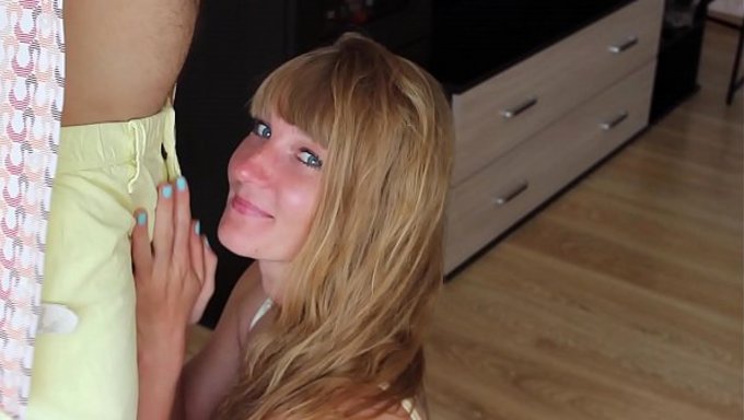Şimdiye Kadarki En Çekici Amatör Oral, Sasha Bikeyeva'Nın Ev Videosu