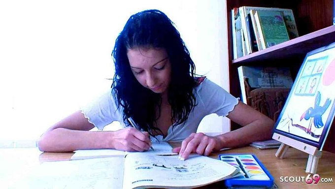 Sınıf Gavat: Sevimli Genç (18+) Öğretmen Tarafından Gaddarca Sikiliyor