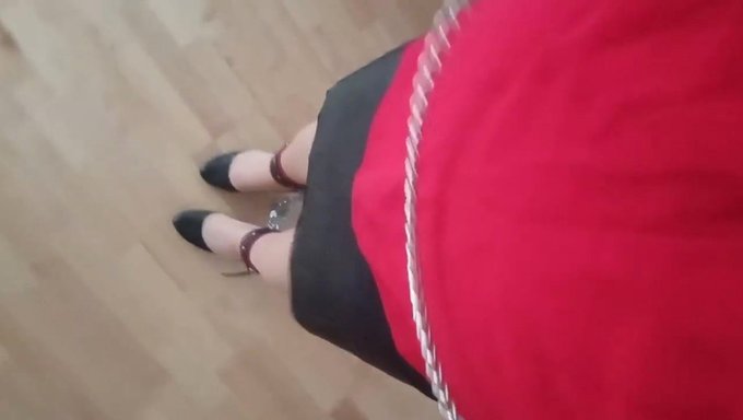 Sissy'Nin Cezası: Bdsm'De Topuklu Ayakkabı Fetişi