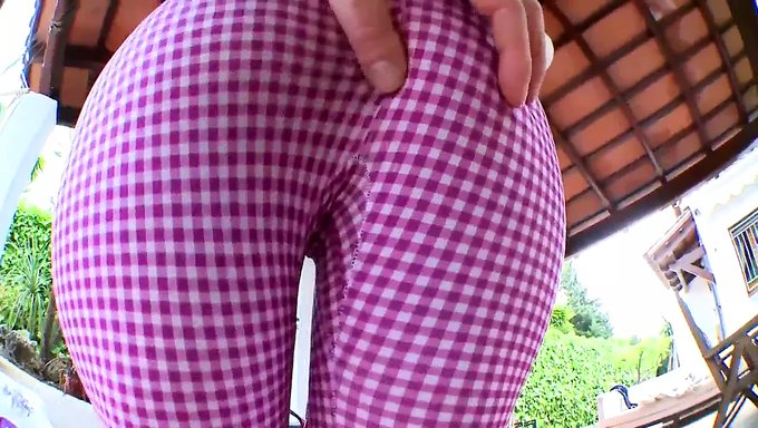 Analicious: Dövmeli Nicky Wayne'In Boşalma Sürprizi