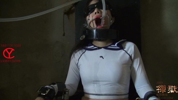 Sarışın Genç Sert Seks Ve Bdsm Ile Cezalandırılıyor