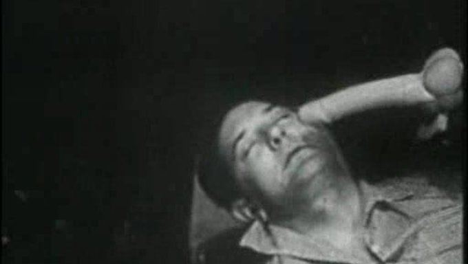 Vintage Siyah Kız Bu Klasik Videoda Yaramaz Oluyor