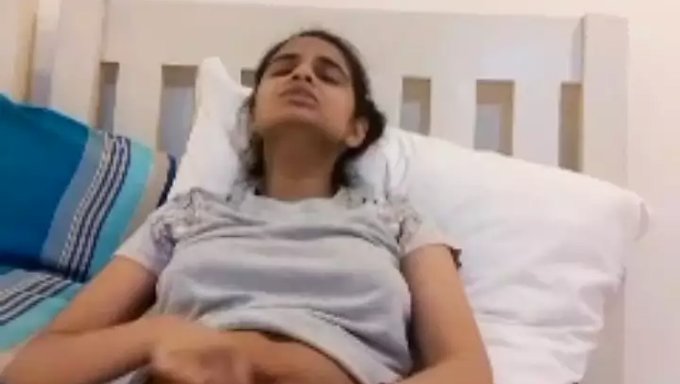 Desi Kız Hd Videoda Seks Oyuncaklarıyla Mastürbasyon Yapıyor
