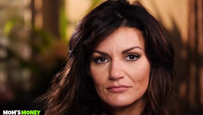 Becky Bandini'Nin Büyük Poposu Ve Fantezi Üçlüsü