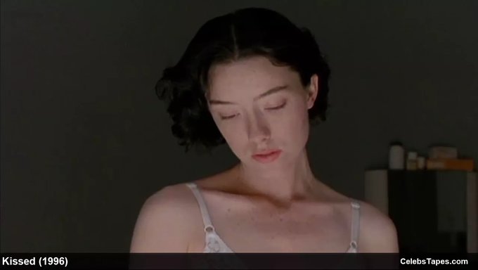 Molly Parker'In Softcore Ünlü Videosunda Duygusal Yolculuğu