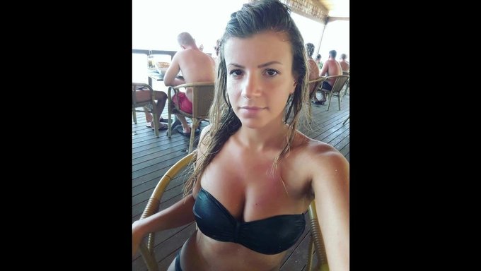 Avrupa Güzelleri Tamara Ve Vahşi Amcık Şovunda Azgın Sırp Kızı