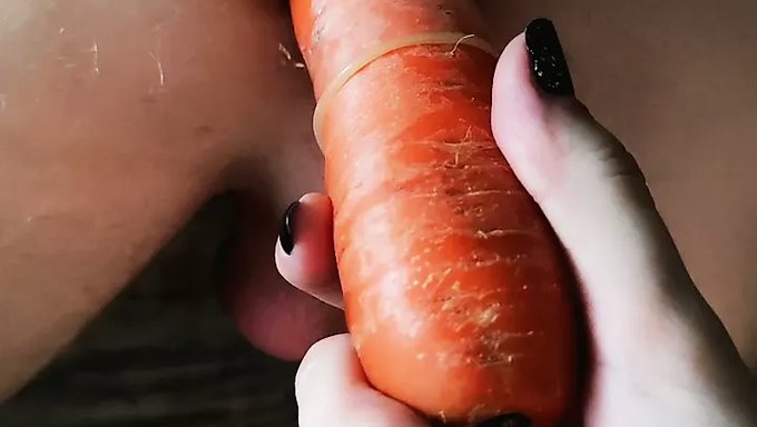 Biseksüel Ukraynalı Metresiyle Femdom Orgisi