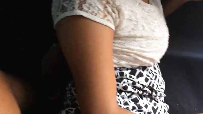 Asyalı 18+ Genç Kız Ilk Kez Amını Sıvı Fışkırtıyor