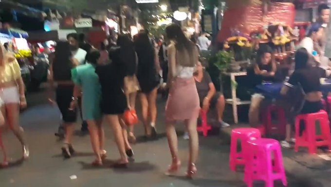 Tayland'Daki En Popüler Pattaya Caddesi'Nin Bir Derlemesi
