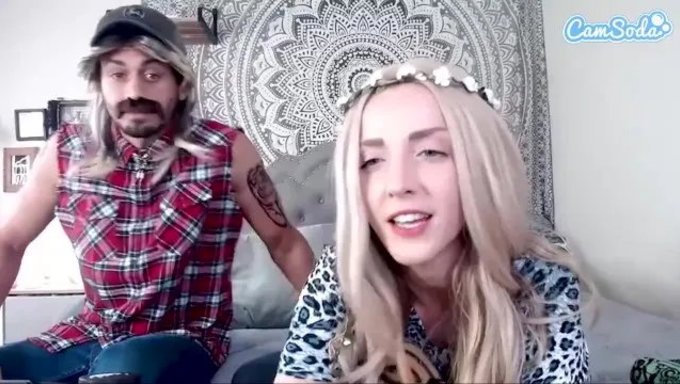 Carol'Un Büyük Siyah Yarrağıyla Vahşi Yolculuğu Joe Exotic, Kaplan Temalı Bir Kamera Şovunda