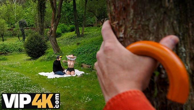 George Uhl Ve Karısının Ormanda Sıcak Seks