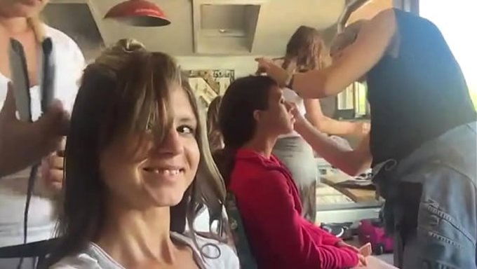 Genç Ve Minik Porno Yıldızı, Stüdyosunda Rocco Ile Çekim Yapıyor.