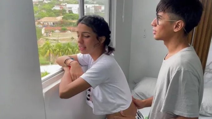 Üvey Kız Kardeşimi Baştan Çıkarıyorum Ve Ona Inanılmaz Bir Orgazm Yaşatıyorum
