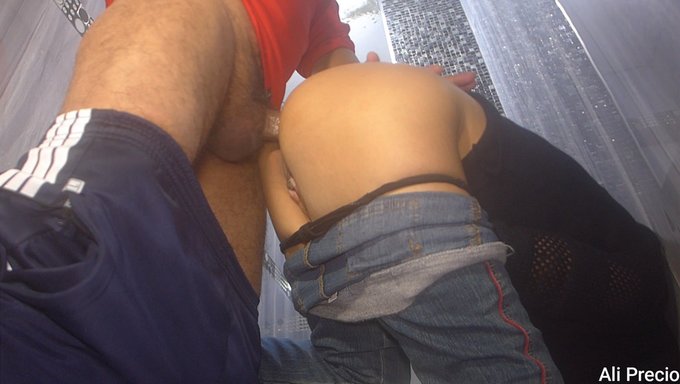 Sıcak Bir Milf Ile Anal Ve Penis Oyunu