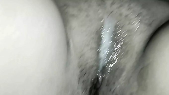 Hintli (18+) Genç Kızın Amı Sert Bir Şekilde Beceriliyor