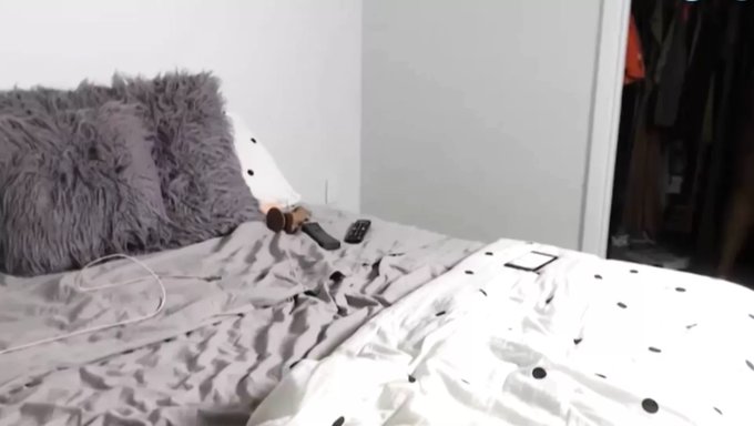 Amerikan Güzeli Ev Yapımı Porno Filmde Büyük Siyah Poposunu Sallıyor