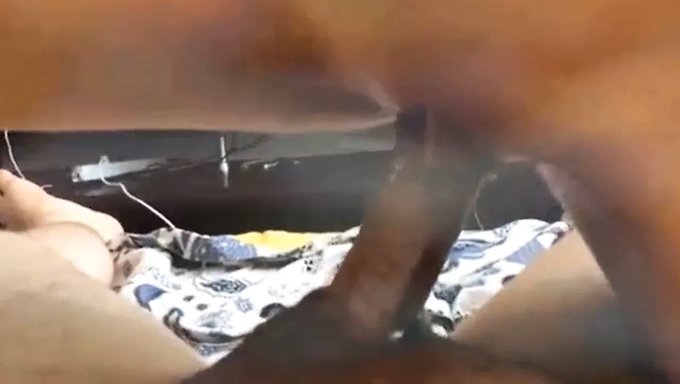 Sıcak Genç Kız, Üvey Babası Tarafından Amını Siktiriyor