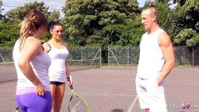 Alman Anne Jess Bu Sert Videoda Büyük Bir Yarak Alıyor