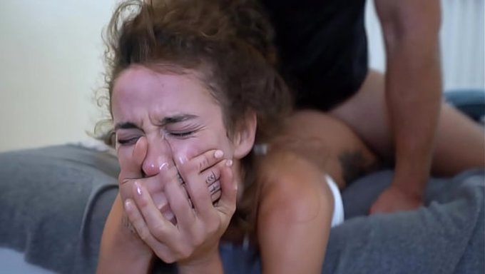 Orgazm Yaşarken Çığlık Atıyor Ve Bağırıyor, Tam Anlamıyla Beynini Boşaltıyor.