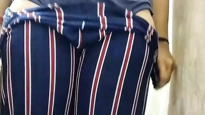 Genç (18+) Öğrenci Kocası Tarafından Mastürbasyon Yaparken Yakalanıyor