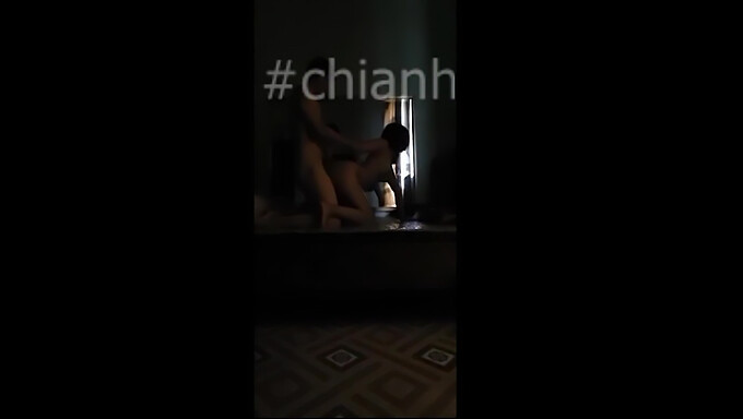 Kırbaçlama T 2 - Porno Dünyasında Bir Çatlak