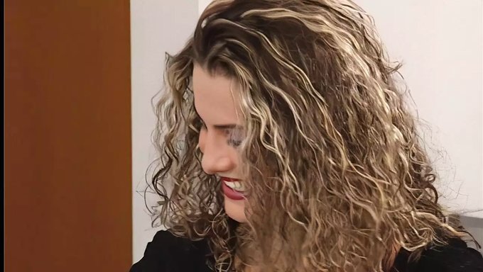 Iki Çarpıcı Bebek, Sabrina Ve Lina, Sıcak Bir Eyleme Dalıyorlar.