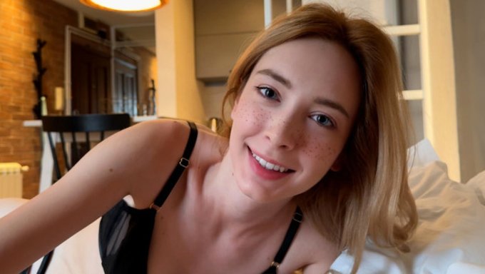 Loly Nebel'In Yalnız Bekarlar Için Duyusal Sabah Yakınlığı