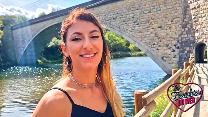 29 Yaşındaki Kahverengi Saçlı Hemşire Stella, Vlad Castle Ile Yaramazlaşıyor.
