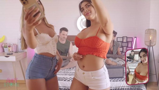 Iki Gerçek Swinger Çift, Hiç Tereddüt Etmeden Birbirlerini Sikişiyor.