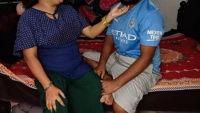 Genç (18+) Hint Bhabhi Kendi Devoru Tarafından Boşaltılıyor