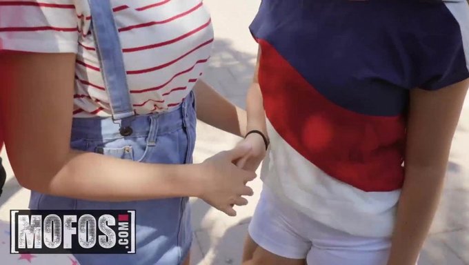 Mofos Büyük Popolu Bebekler Paylaşımda Ve Tekerlekli Seks Eğlencesinde