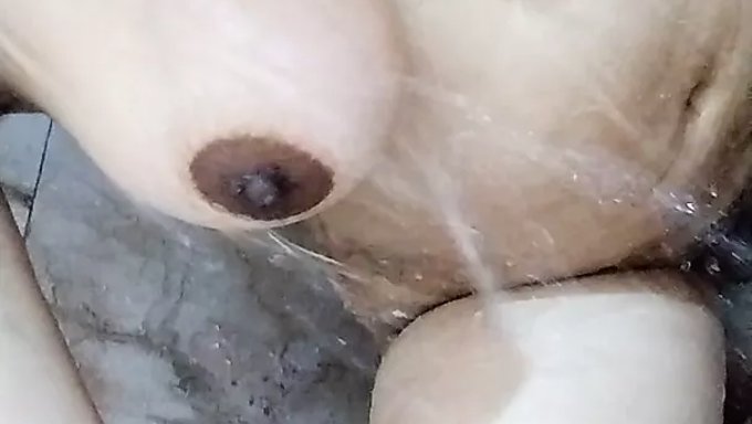 Hint Karısının Ev Yapımı Mastürbasyon Ve Anal Oyun Videosu